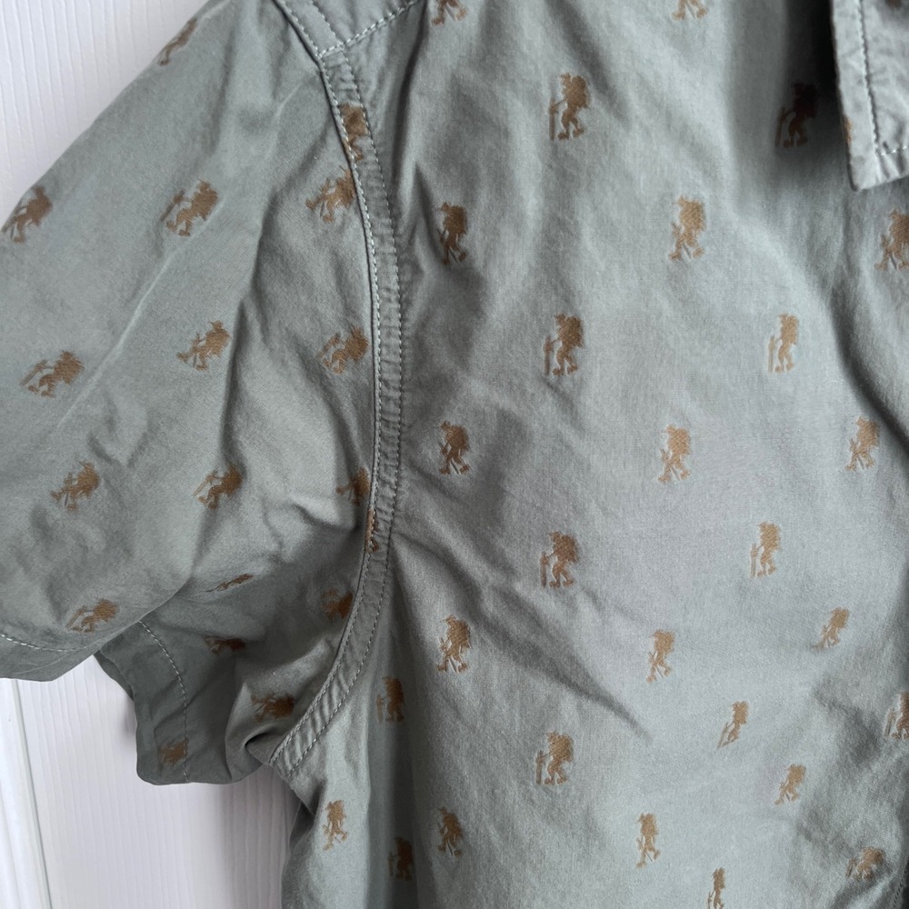 The North Face Mens Short Sleeve Button Up Shirt Green Bigfoot Print Size Large - Picture 2 of 10